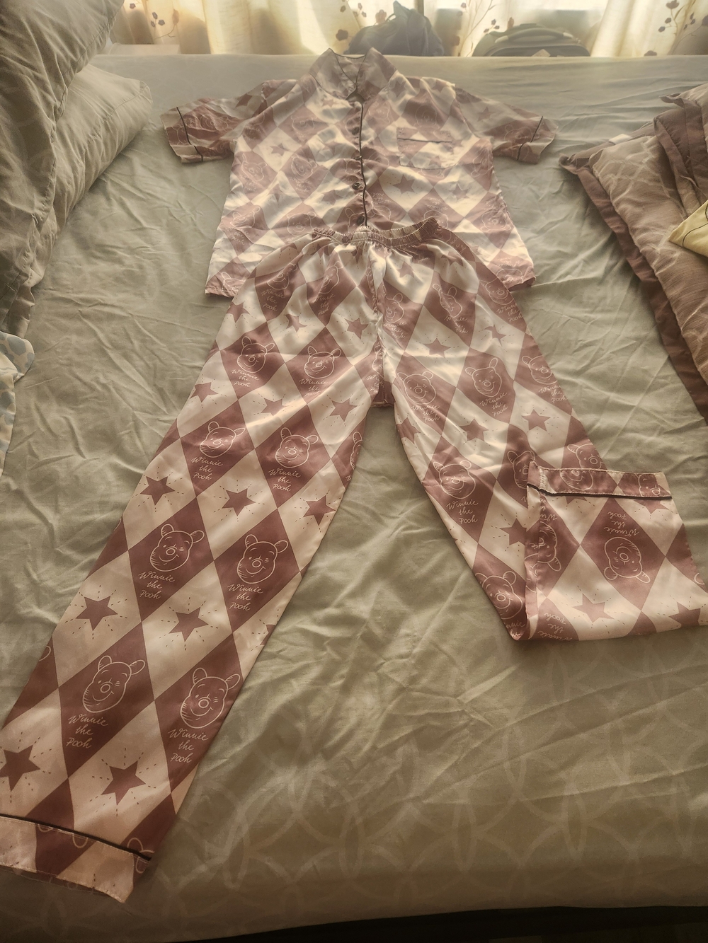 Ladies Winnie the  pooh-Print Pajama Set